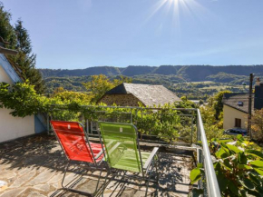 Spacious Holiday Home near Forest in Auvergne